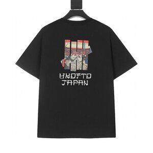 Undefeated Black Lettering Printed T-Shirt